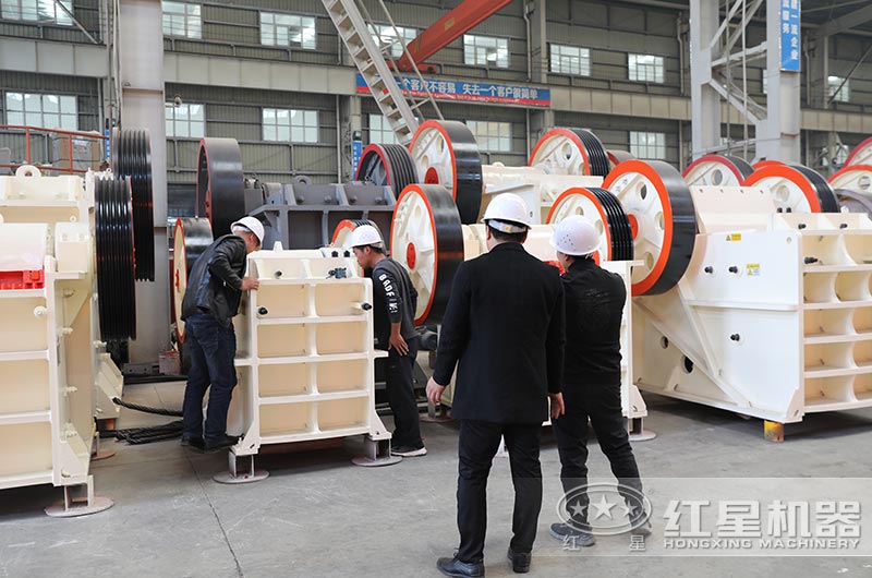 问鼎网页版客户到场参观考察沙场设备